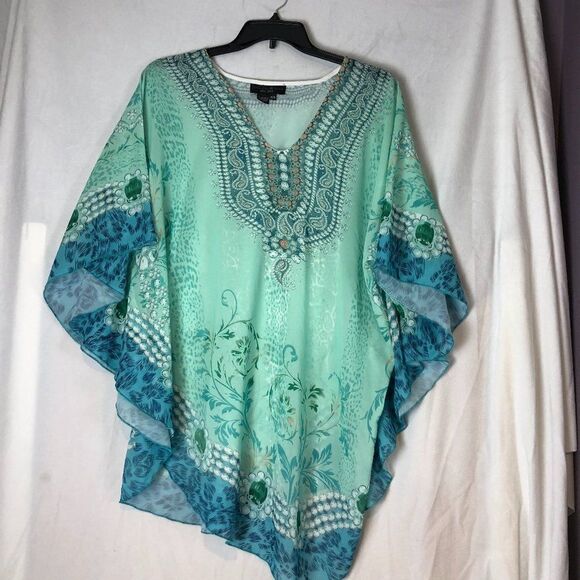 Jennifer Rose NY Beautiful Print Batwing/Poncho Top Rhinestones Detail O/S.    C - Picture 1 of 4
